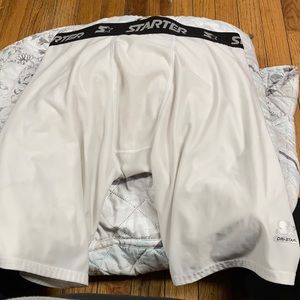 Men’s starter Athletic shorts size extra-large
